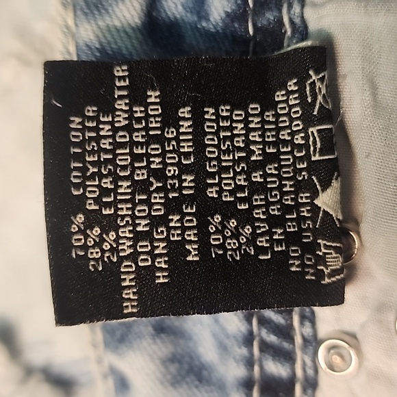 Grace American Flag Short Shorts. Size: 28 - Picture 7 of 7